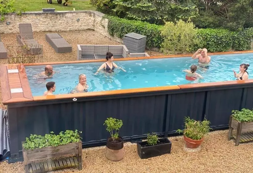 Aamiaismajoitus (B&B) Le Prieuré Chambres D Hôtes