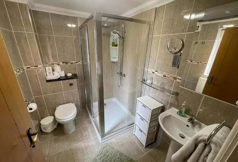 Aamiaismajoitus (B&B) Lovesgrove Country Guest House