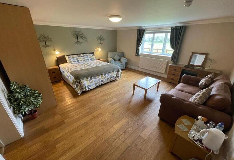 Aamiaismajoitus (B&B) Lovesgrove Country Guest House