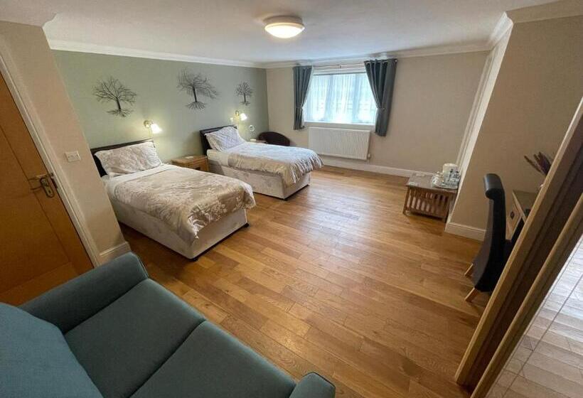 Aamiaismajoitus (B&B) Lovesgrove Country Guest House