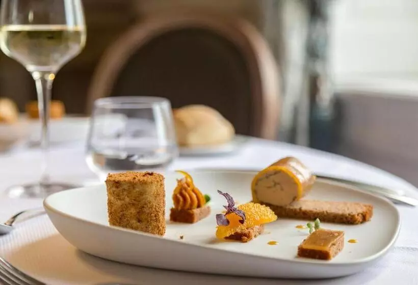 ベッドアンドブレックファースト The Originals Le Château De Dissay Poitiers