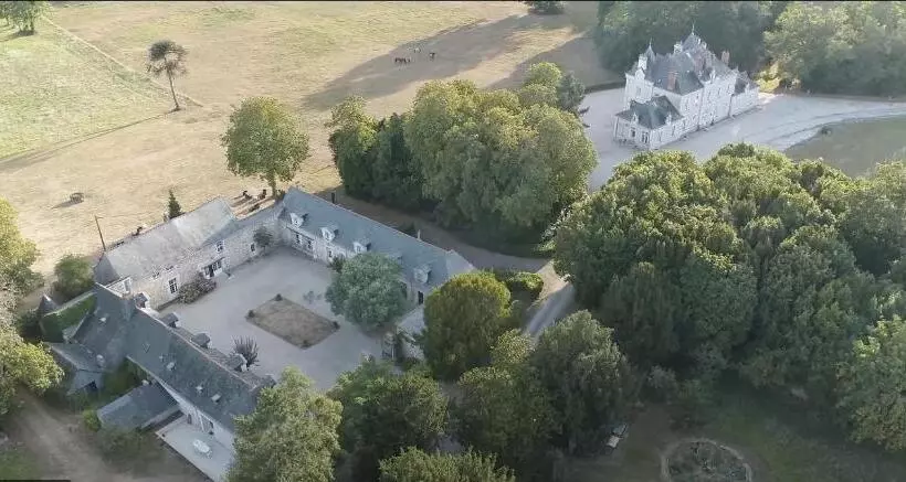 Majatalo L éco Domaine Du Chalonge