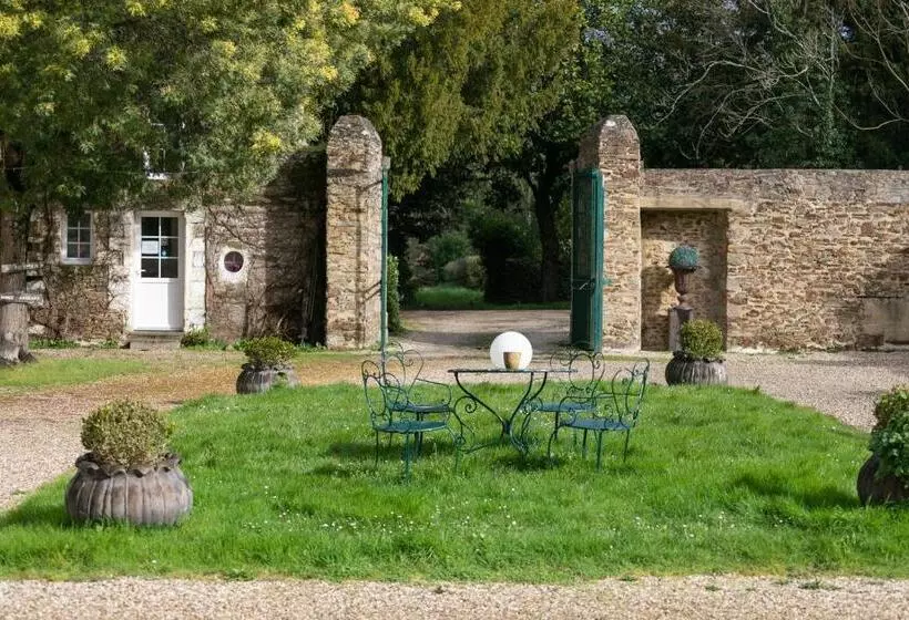 Majatalo L éco Domaine Du Chalonge