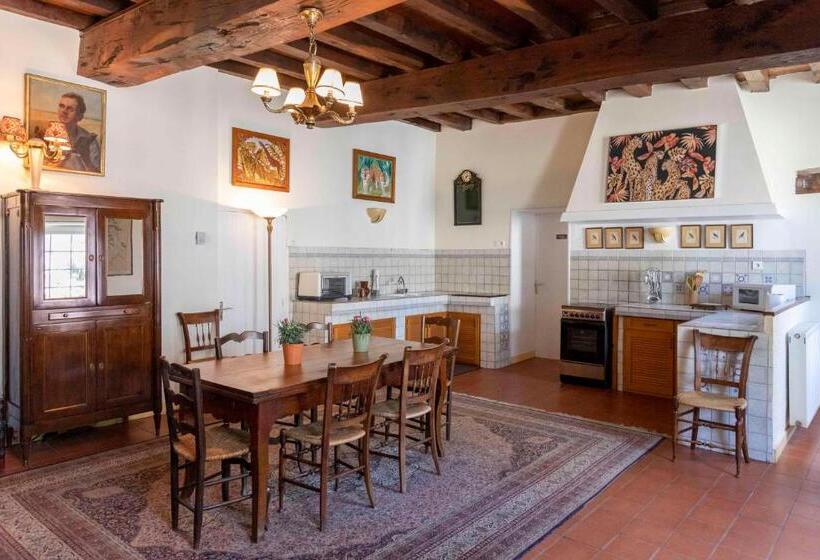 ペンション L éco Domaine Du Chalonge