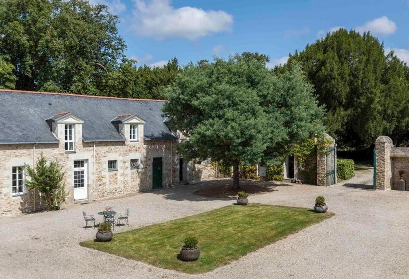 ペンション L éco Domaine Du Chalonge