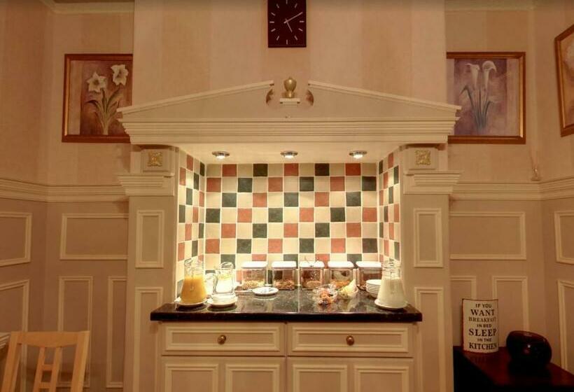 ペンション Athol House