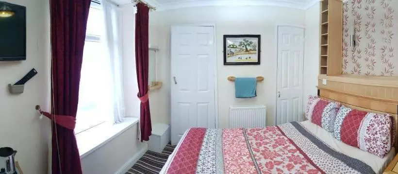 پانسیون The Sandpiper Guest House