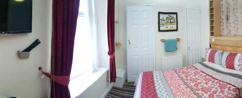 پانسیون The Sandpiper Guest House