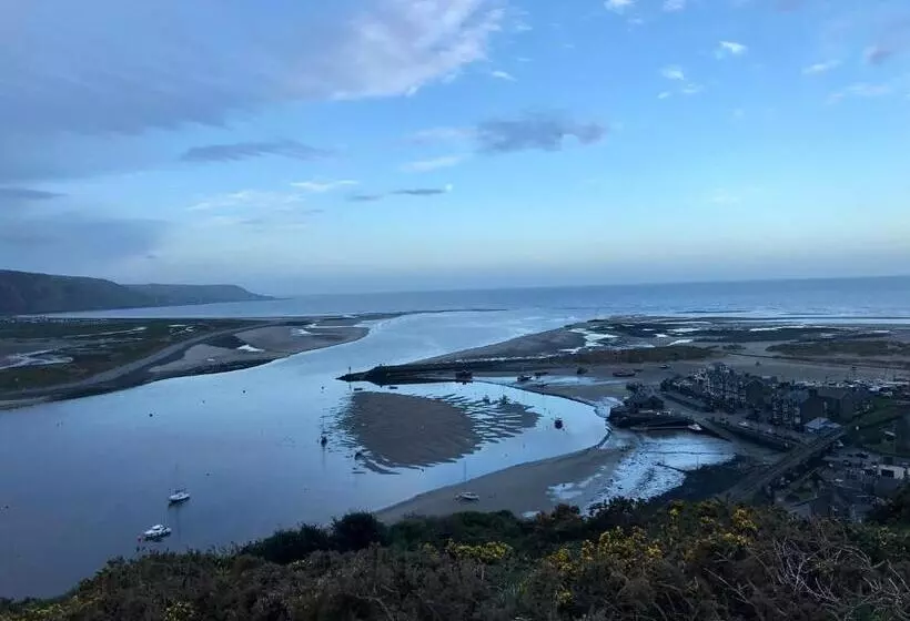Majatalo The Sandpiper