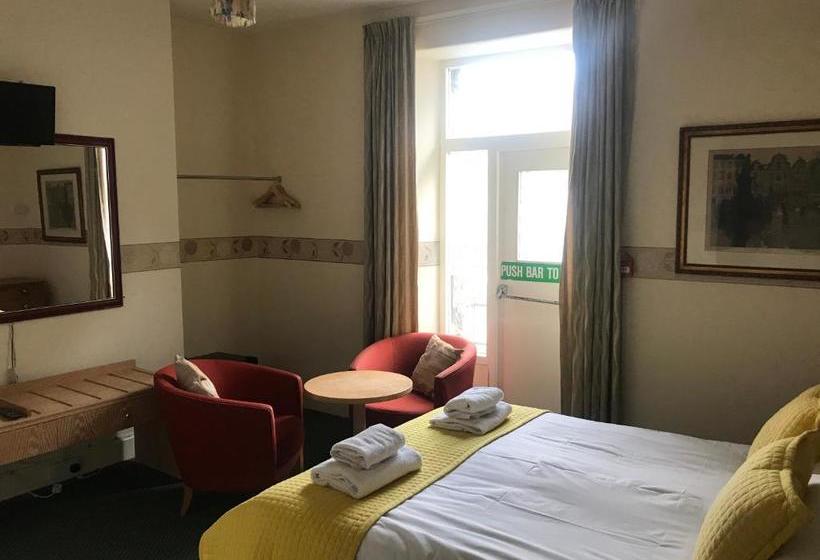 بنسيون The Sandpiper