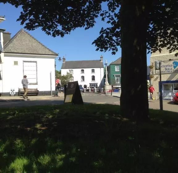 Majatalo Ty Waldo Guest House