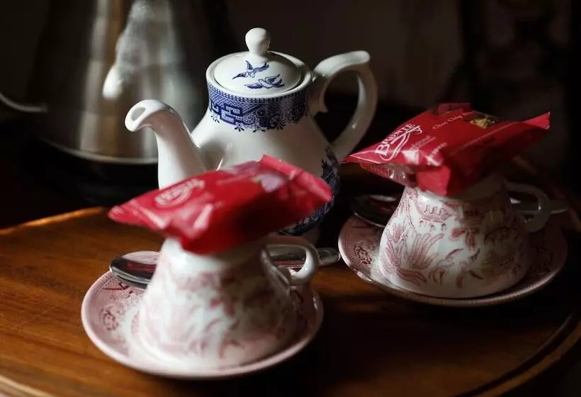 ユースホステル 1777. At The Albion