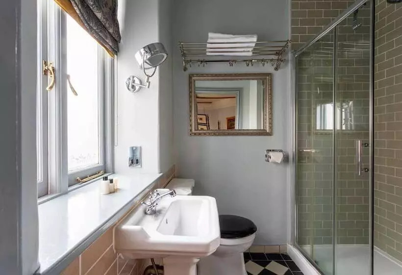 ユースホステル 1777. At The Albion