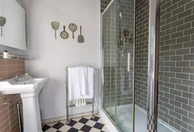 ユースホステル 1777. At The Albion