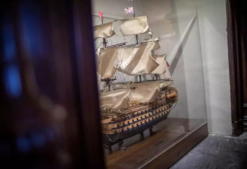 ユースホステル 1777. At The Albion