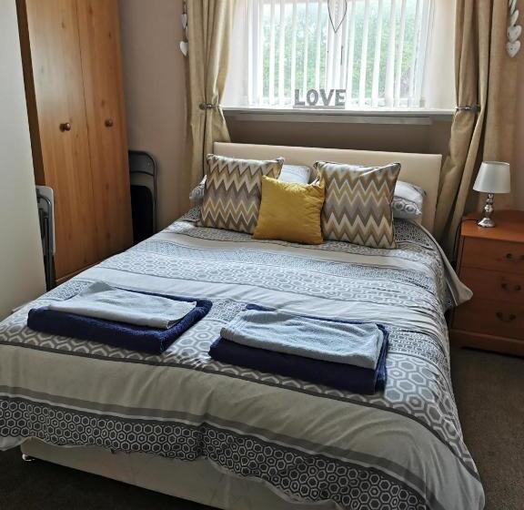 הוסטל Kings Head