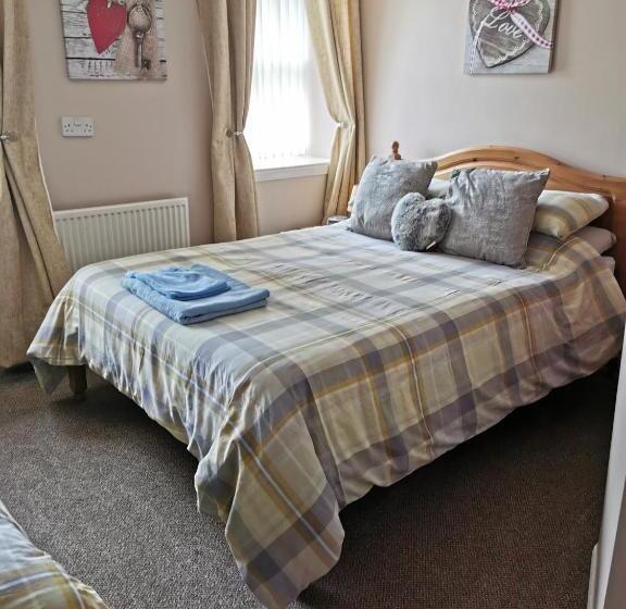 הוסטל Kings Head