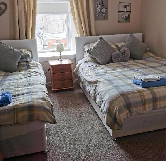 הוסטל Kings Head