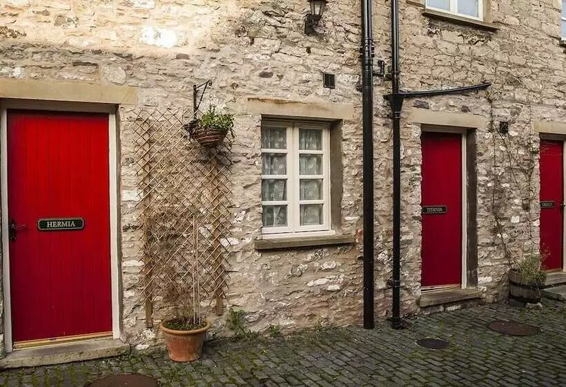 Retkeilymaja Shakespeare Inn