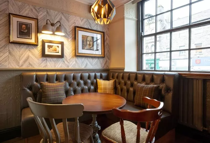 Retkeilymaja Shakespeare Inn