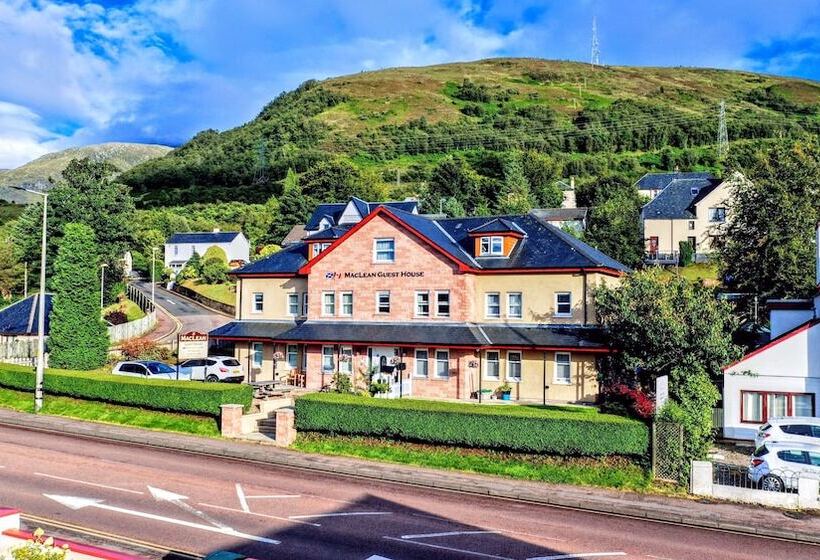 펜션 Maclean Guest House