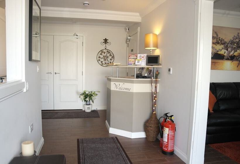 펜션 Maclean Guest House