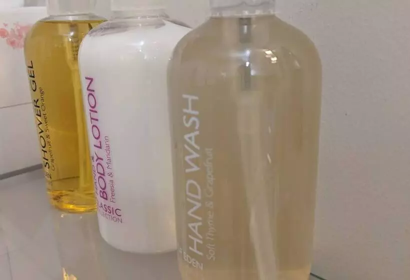 Majatalo Maclean Guest House