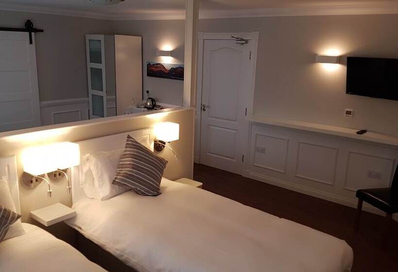 펜션 Maclean Guest House