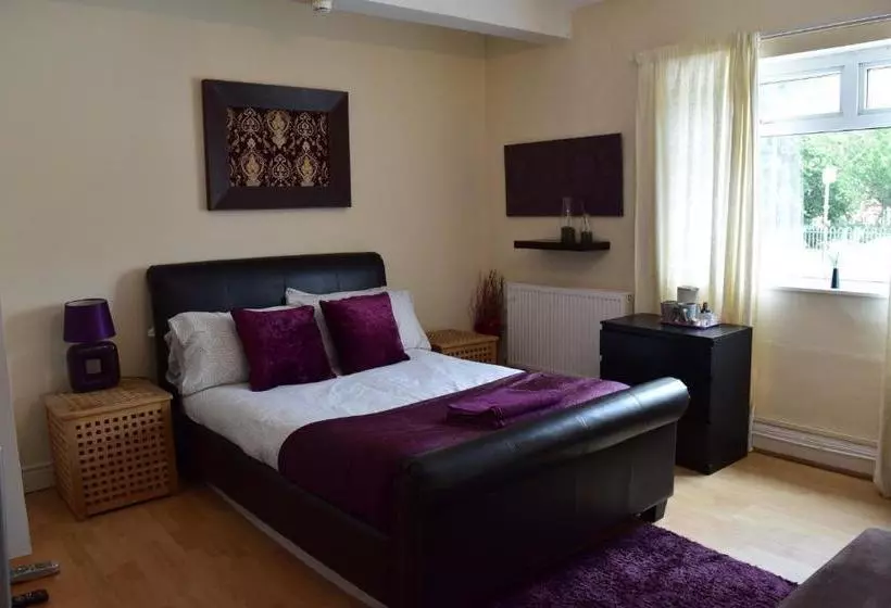 پانسیون Room@87