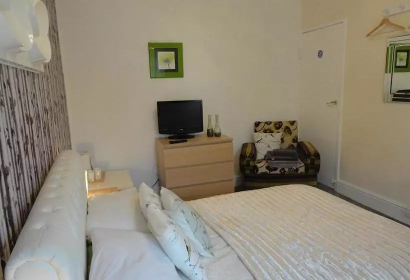 پانسیون Room@87