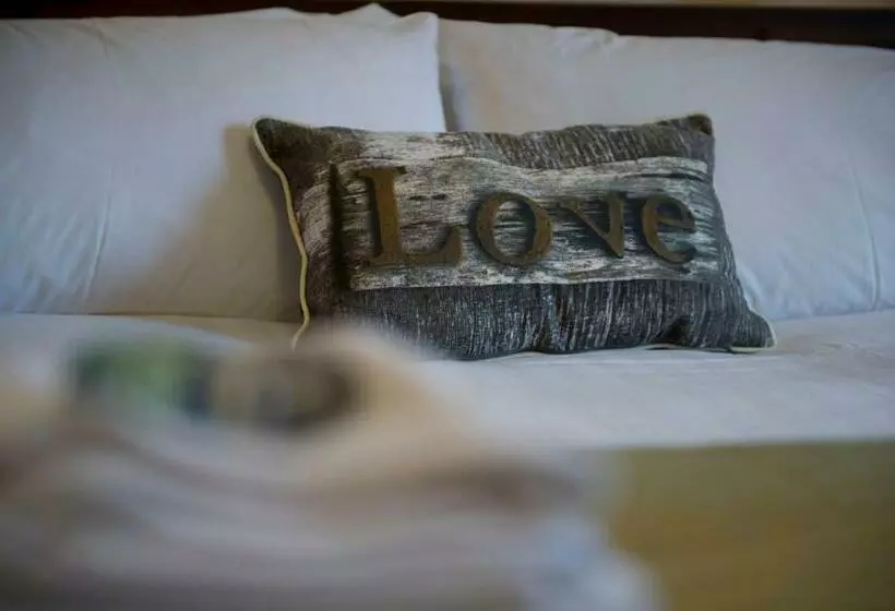 Majatalo Springfield Guesthouse