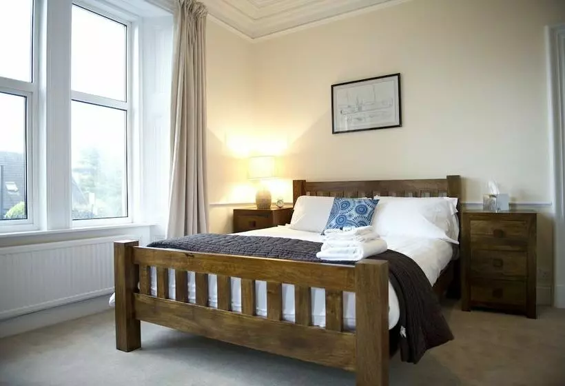 Majatalo Springfield Guesthouse