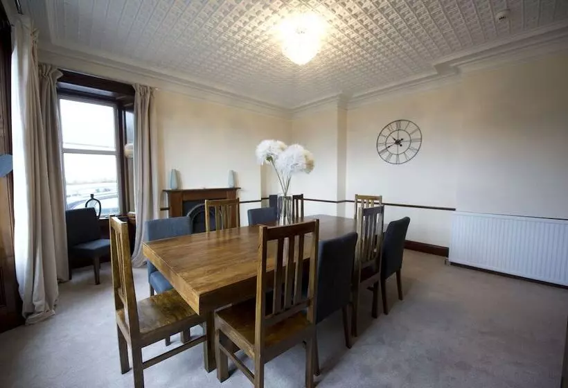 Majatalo Springfield Guesthouse