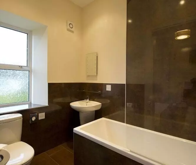 Majatalo Springfield Guesthouse