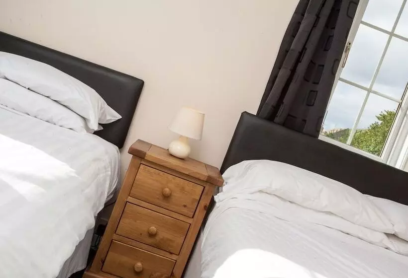 Majatalo Springfield Guesthouse