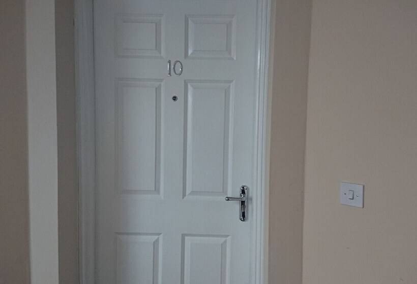 Victoria Cloisters Apartments