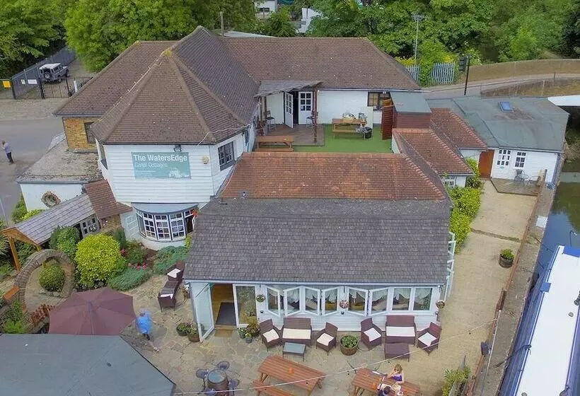 Retkeilymaja The Watersedge, Canal Cottages