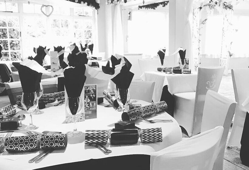 호스텔 The Watersedge, Canal Cottages