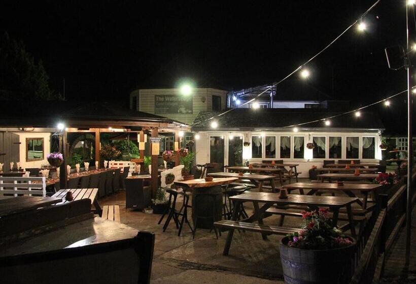 호스텔 The Watersedge, Canal Cottages