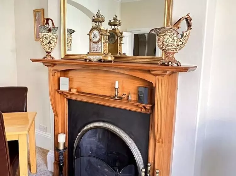 Majatalo Alcuin Lodge