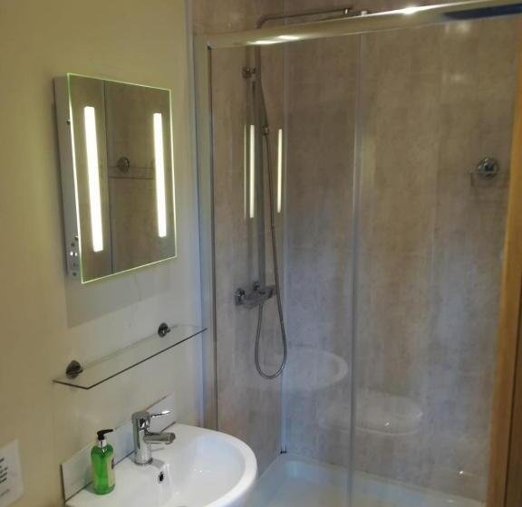 펜션 Bluebird Lodge