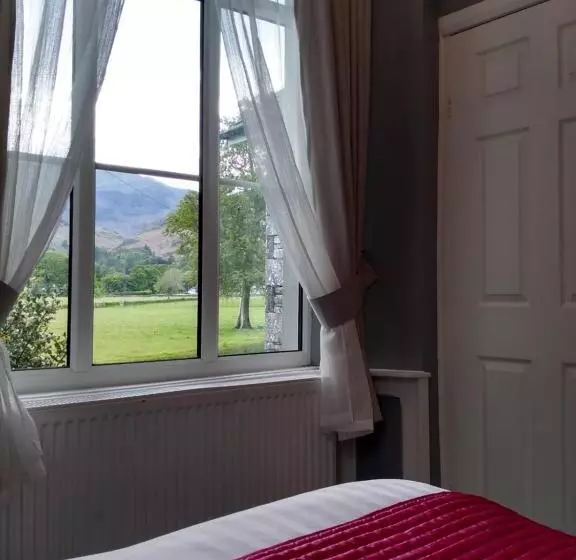 Majatalo Bluebird Lodge