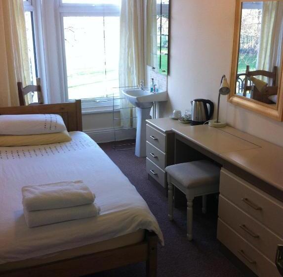 פנסיון Chadwick Guest House