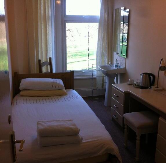 פנסיון Chadwick Guest House