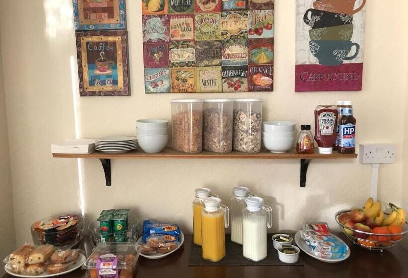 פנסיון Chadwick Guest House