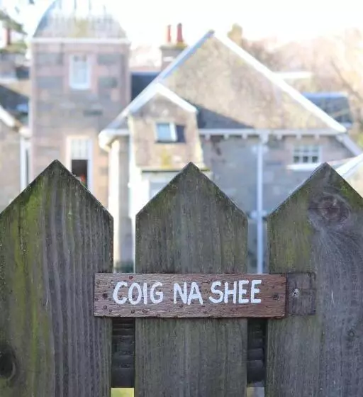 Majatalo Coig Na Shee Guest House