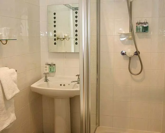 Majatalo Orchard Club   Newton House