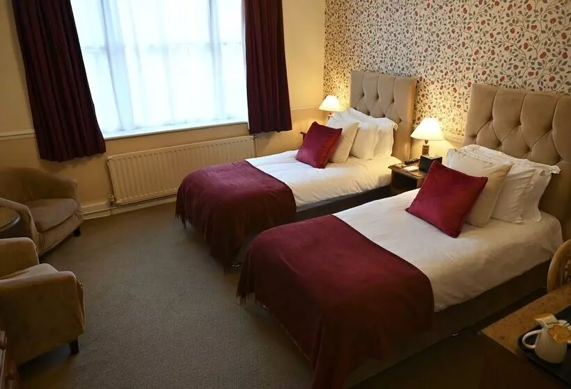 Majatalo Orchard Club   Newton House