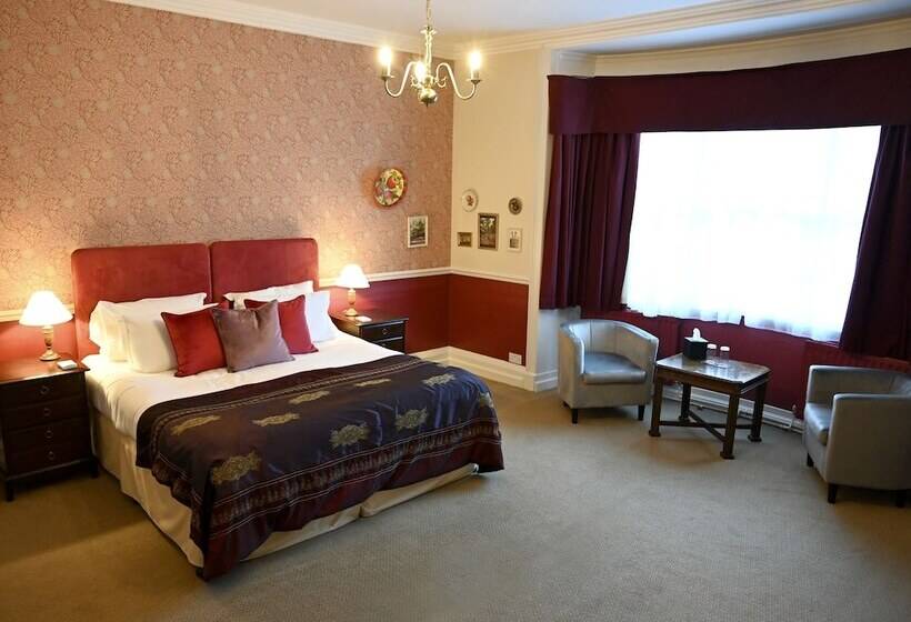 بنسيون Orchard Club   Newton House