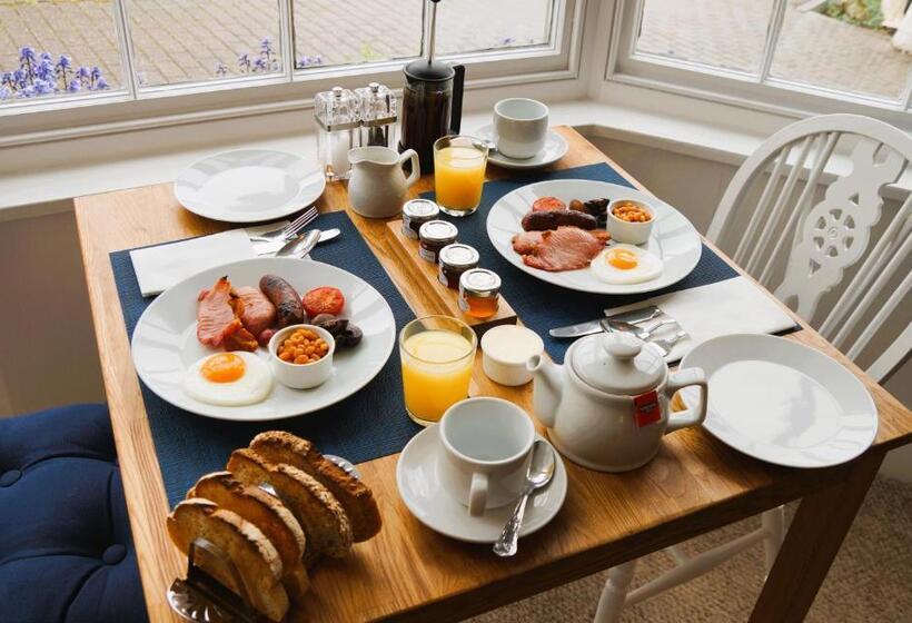 膳宿费 Radcliffe Guest House